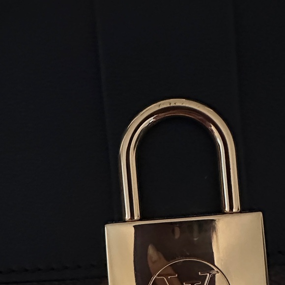 Louis Vuitton Locky BB handbag - Picture 8 of 14